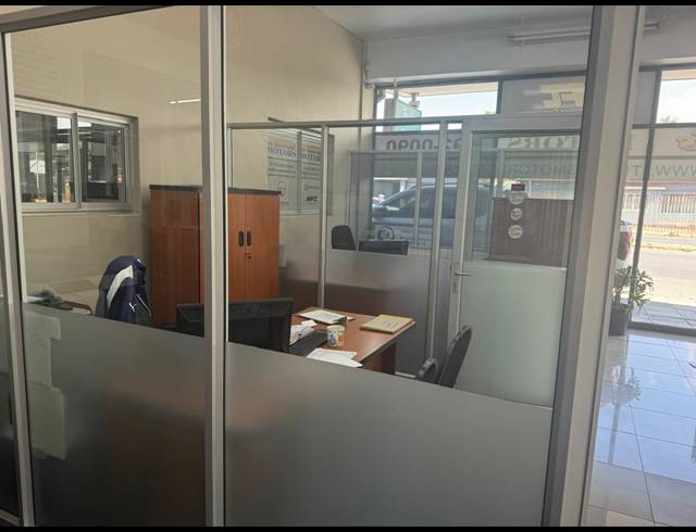 1,981M² BUSINESS FOR SALE IN BOKSBURG CENTRAL